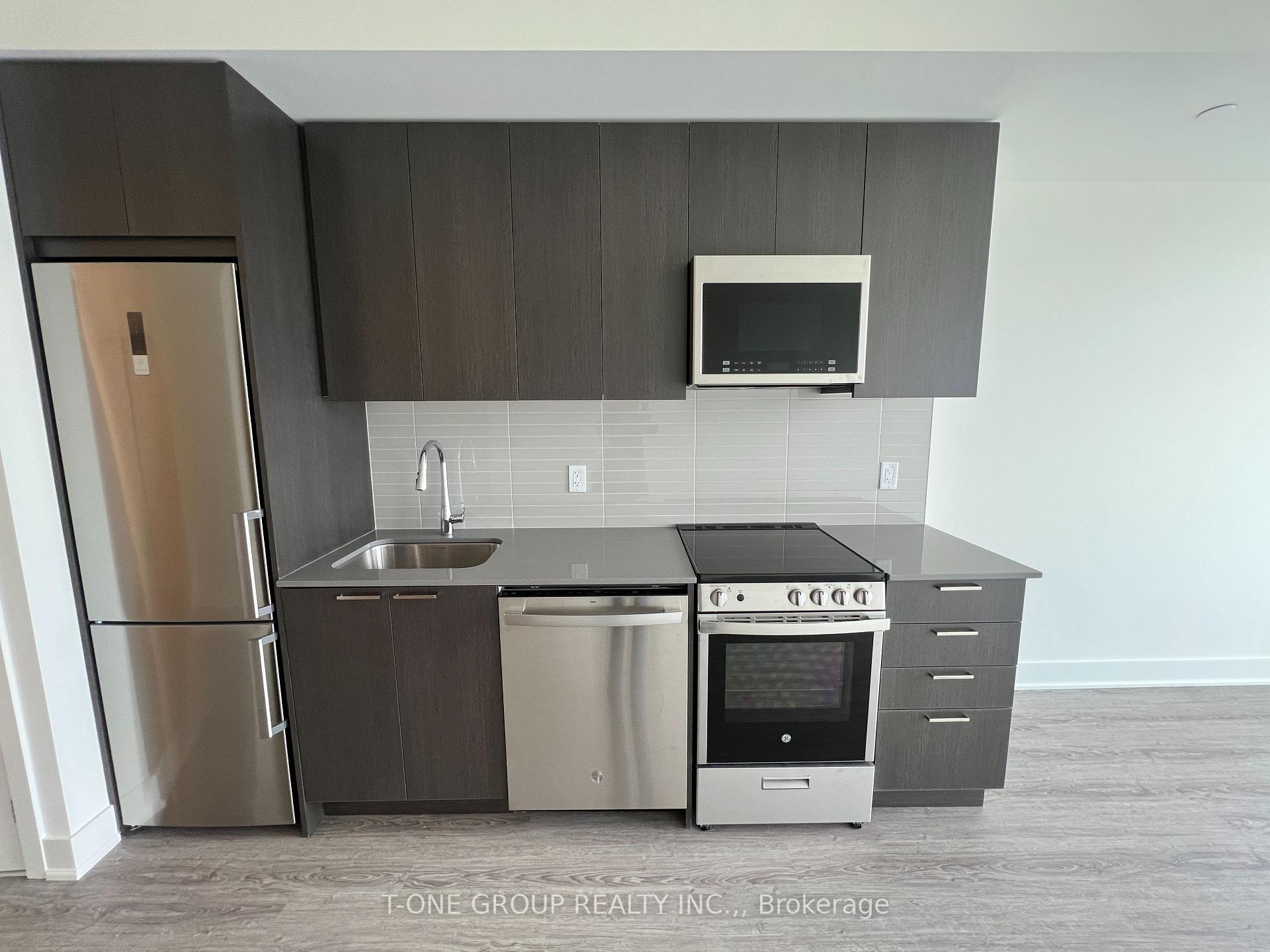 Photo 10 of Unit 1007, 185 Deerfield Road, Newmarket, Central Newmarket — HOMEH