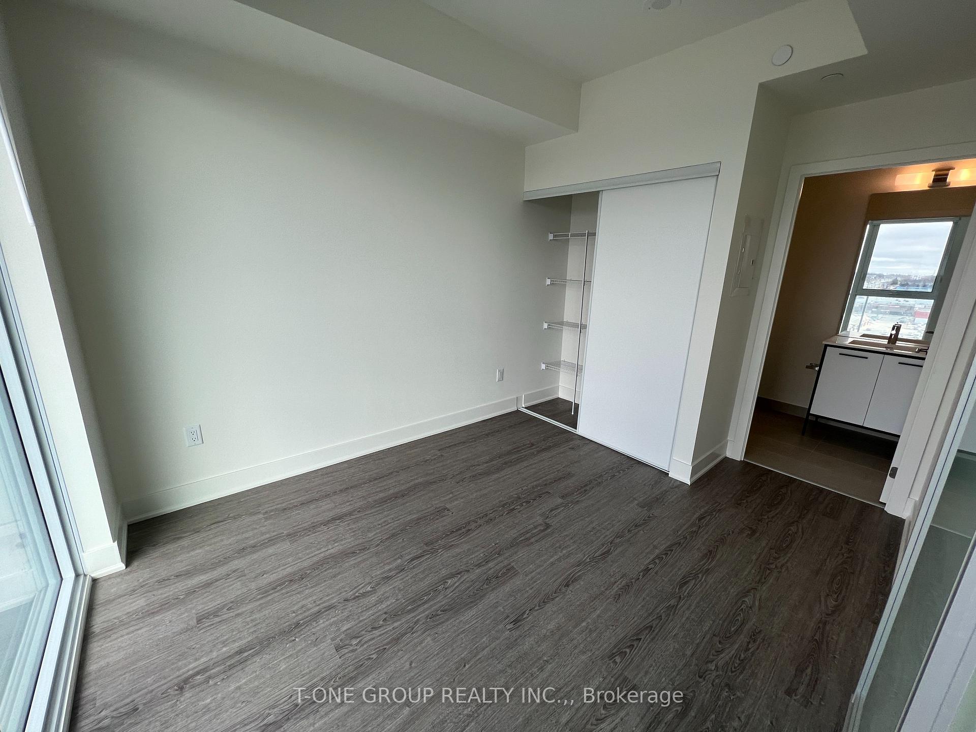 Photo 15 of Unit 1007, 185 Deerfield Road, Newmarket, Central Newmarket — HOMEH