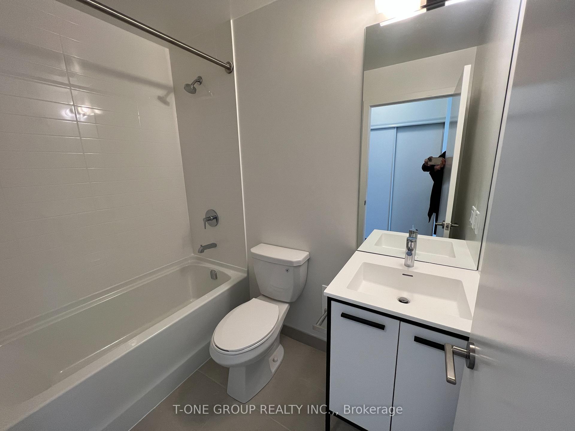 Photo 19 of Unit 1007, 185 Deerfield Road, Newmarket, Central Newmarket — HOMEH