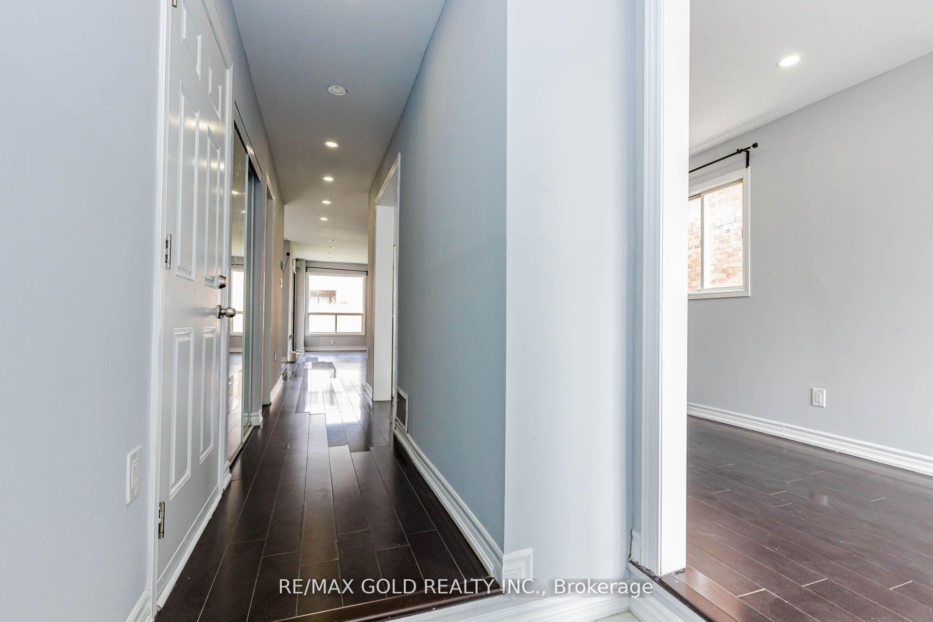 Photo 9 of 54 Creditstone Road, Brampton, Fletcher's Creek South — HOMEH