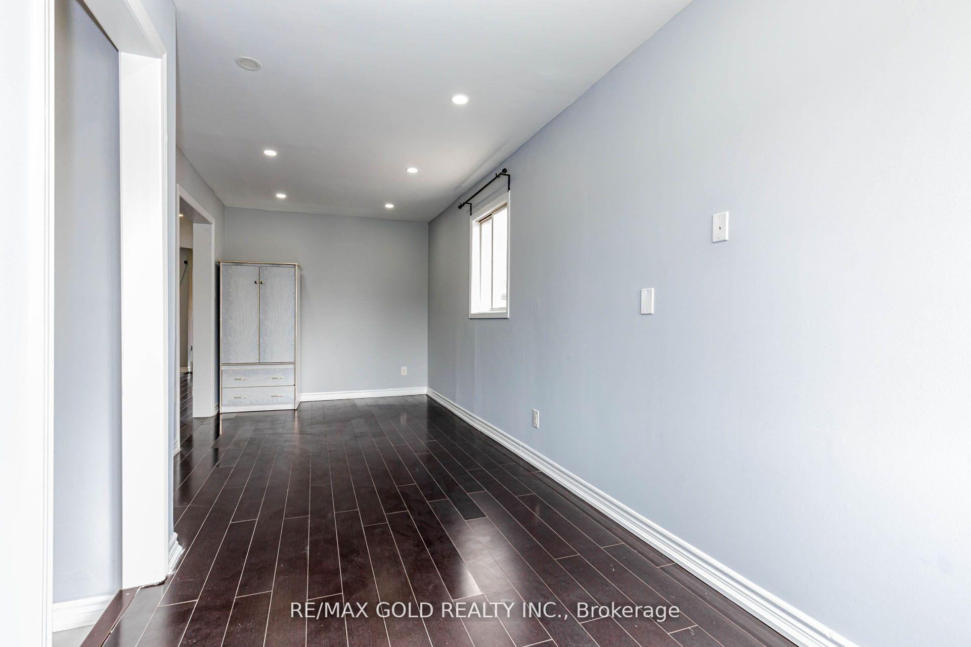 Photo 11 of 54 Creditstone Road, Brampton, Fletcher's Creek South — HOMEH