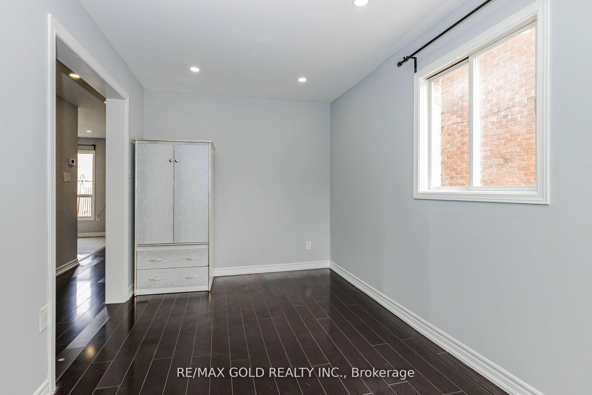 Photo 13 of 54 Creditstone Road, Brampton, Fletcher's Creek South — HOMEH