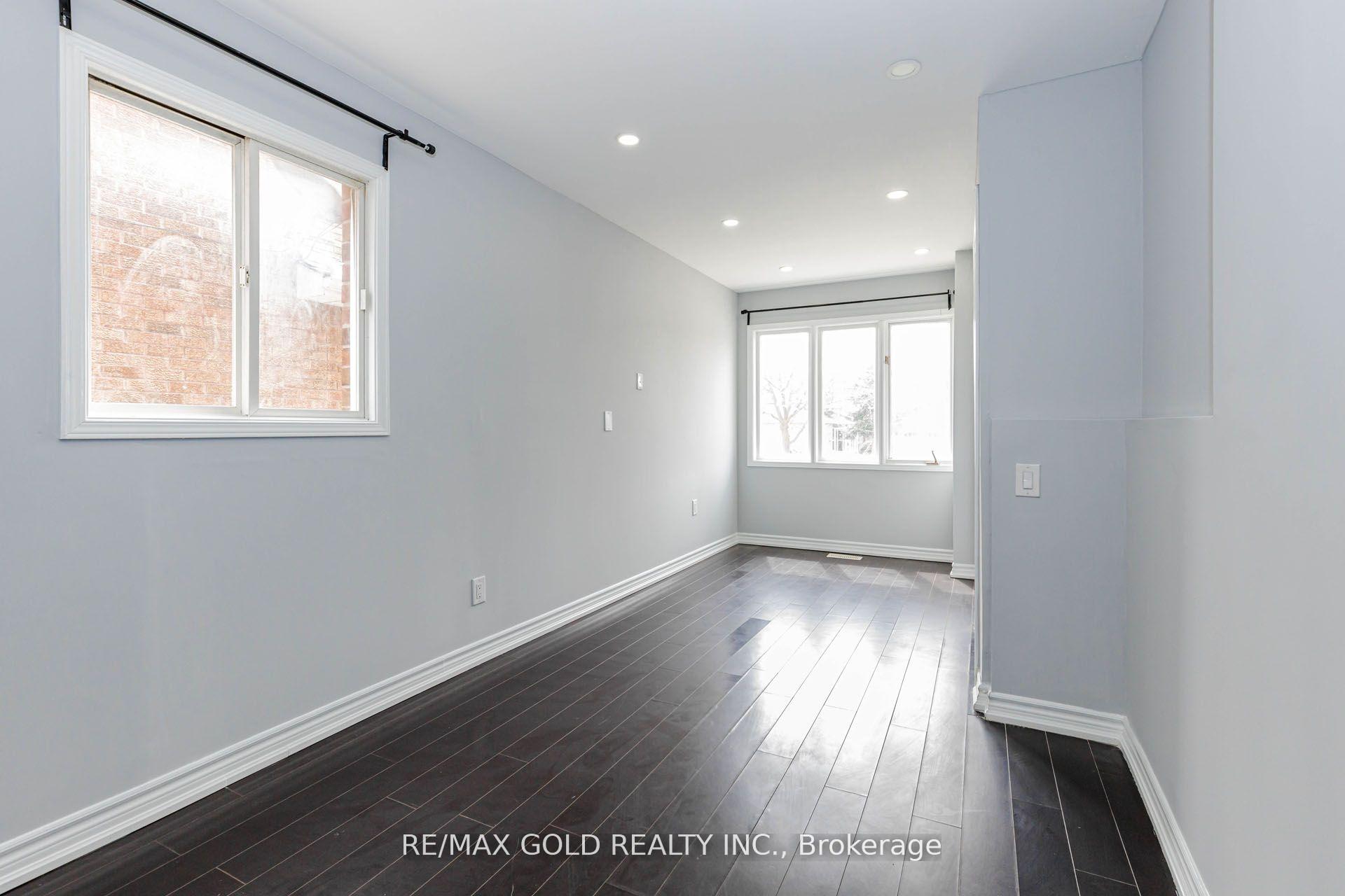 Photo 14 of 54 Creditstone Road, Brampton, Fletcher's Creek South — HOMEH