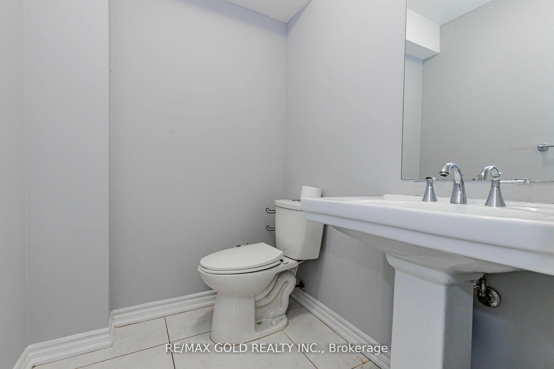 Photo 24 of 54 Creditstone Road, Brampton, Fletcher's Creek South — HOMEH