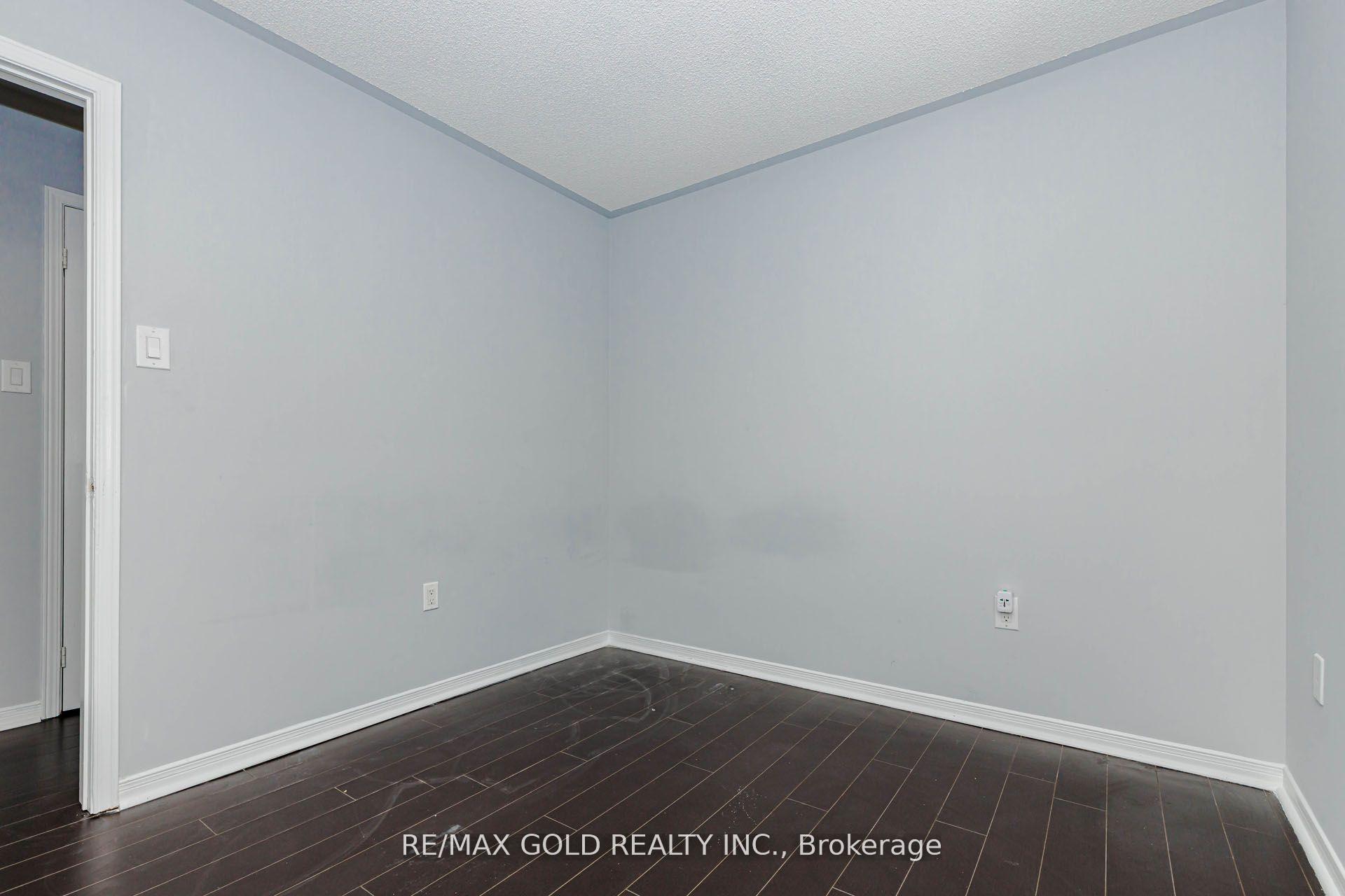 Photo 35 of 54 Creditstone Road, Brampton, Fletcher's Creek South — HOMEH