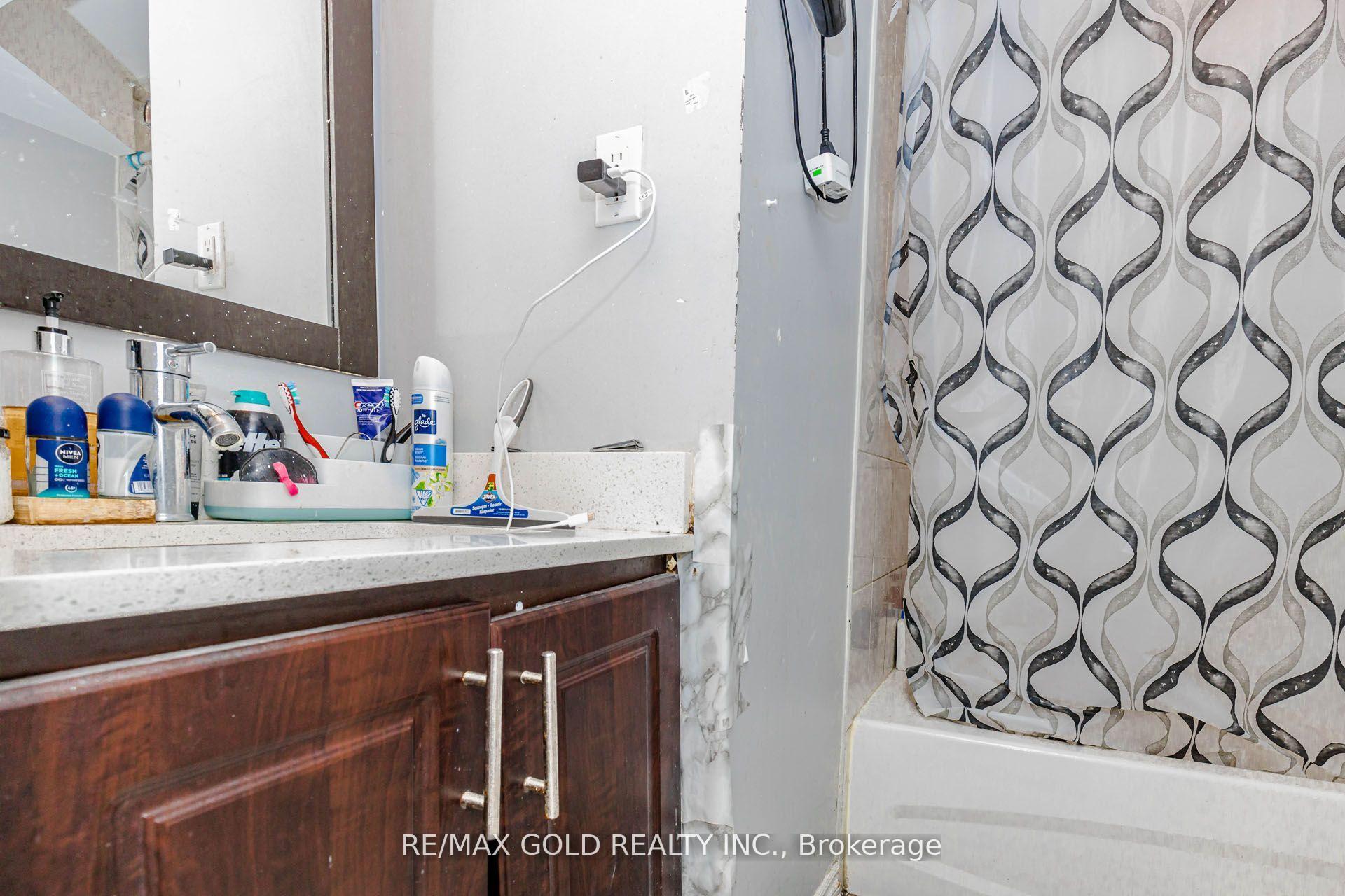 Photo 46 of 54 Creditstone Road, Brampton, Fletcher's Creek South — HOMEH