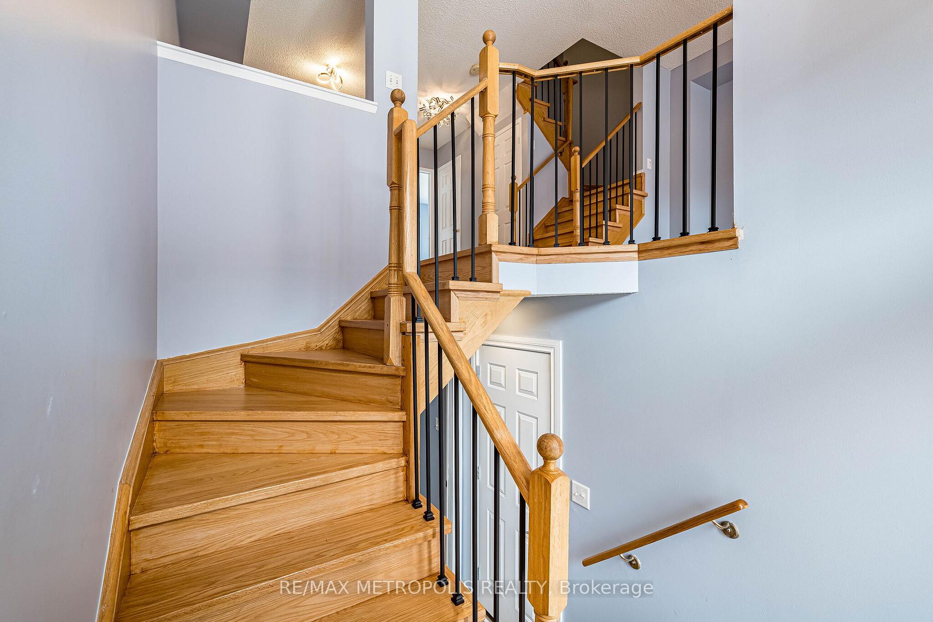Photo 3 of 26 Beeston Road, Brampton, Fletcher's Creek South — HOMEH