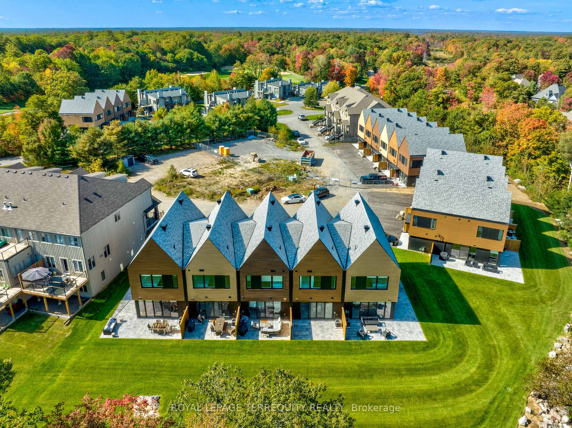 Photo 35 of 35 Rockmount Crescent, Gravenhurst, Muskoka (S) — HOMEH