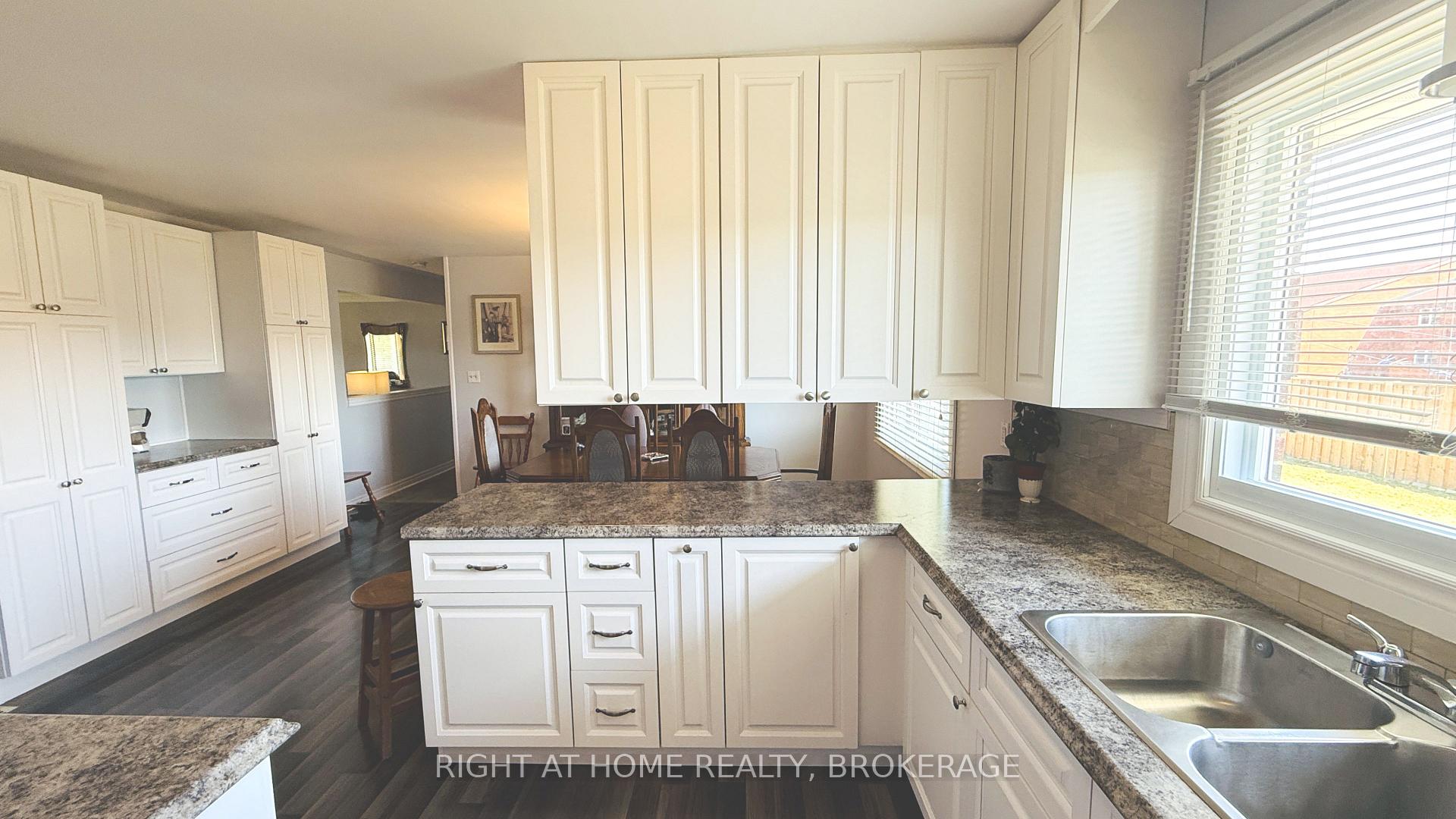 Photo 7 of 94 Wellington Street, Welland, Lincoln/Crowland — HOMEH