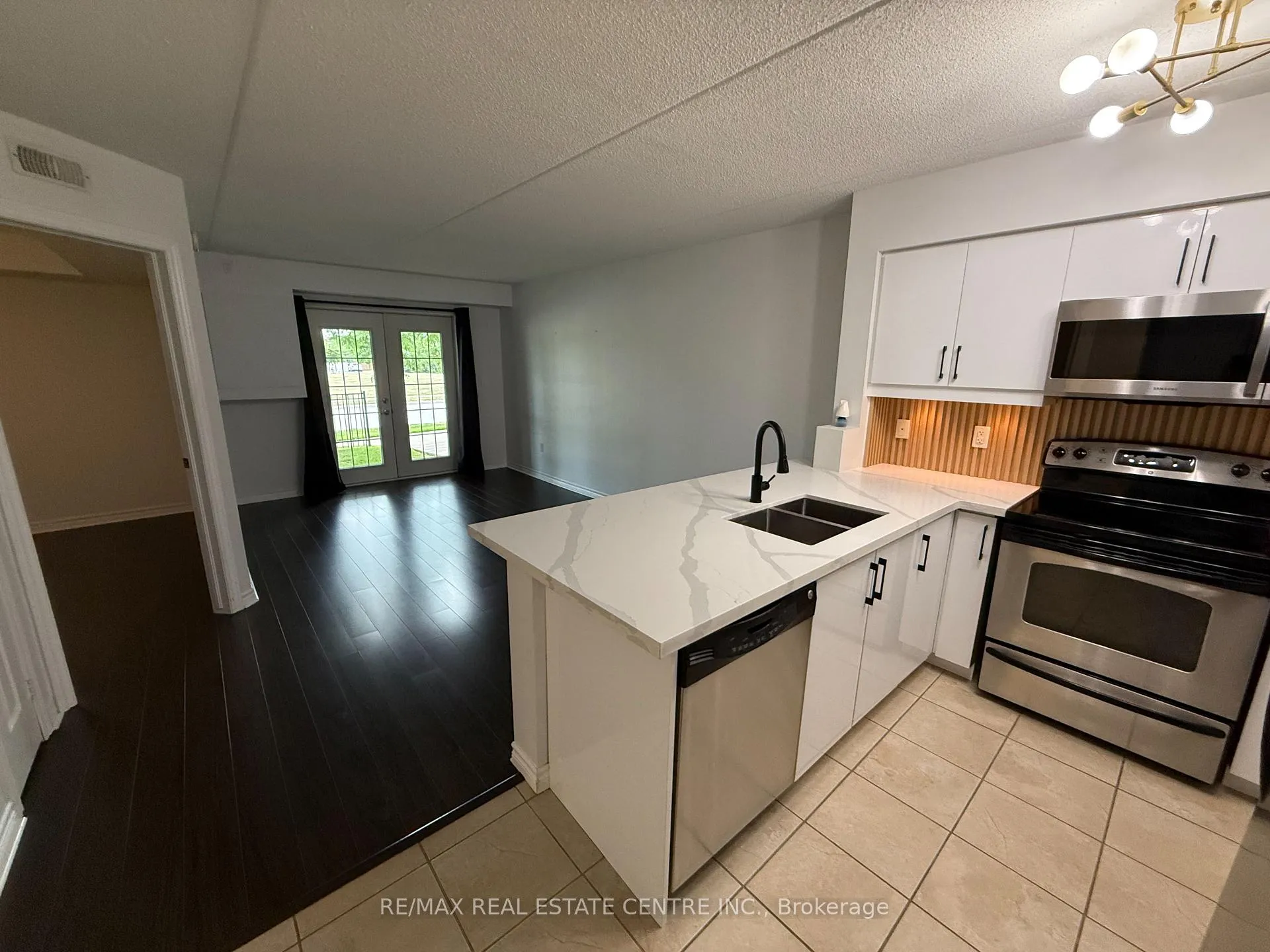 Photo 4 of Unit 103, 1370 Main Street E, Milton, Dempsey — HOMEH