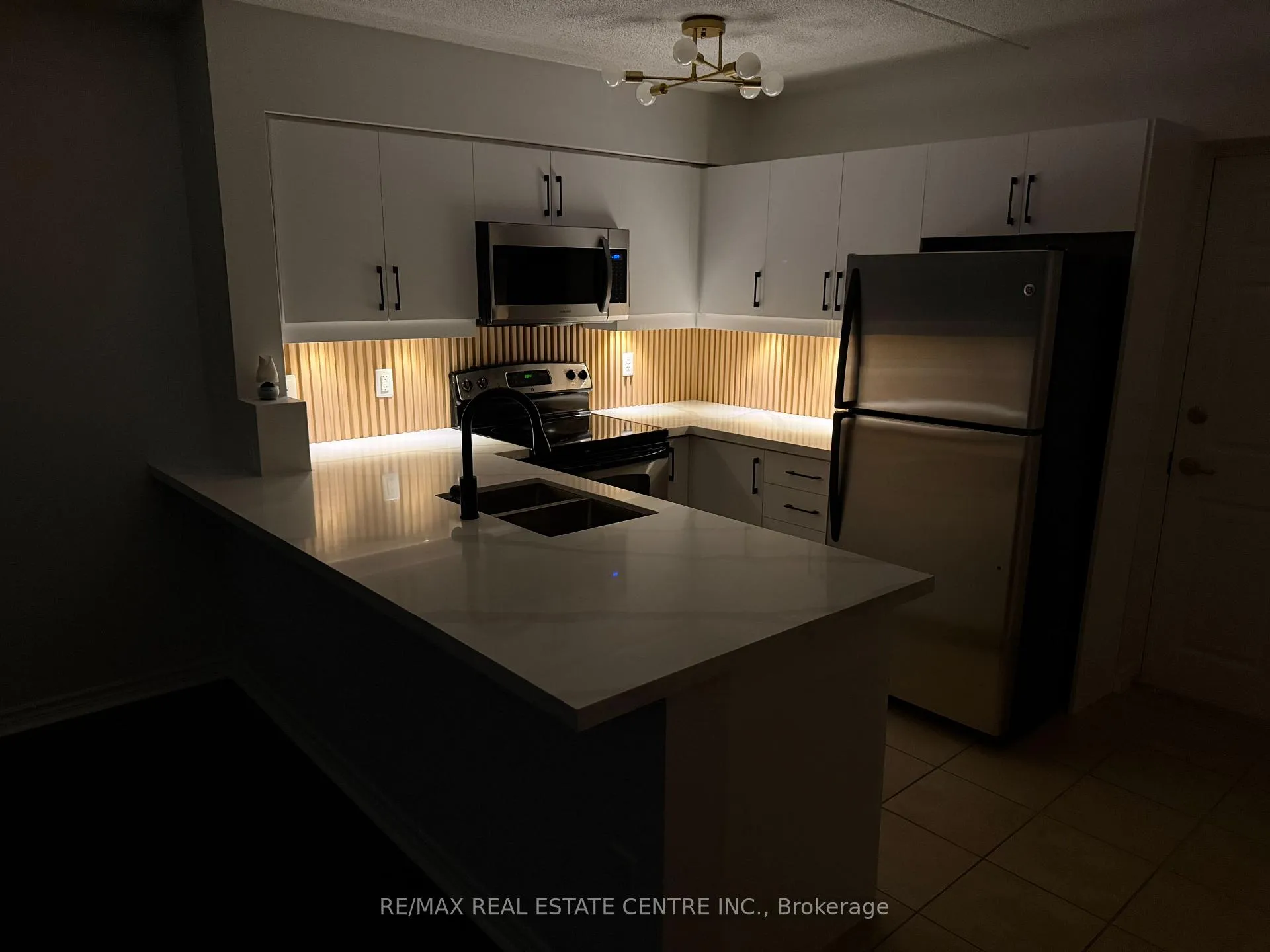 Photo 6 of Unit 103, 1370 Main Street E, Milton, Dempsey — HOMEH