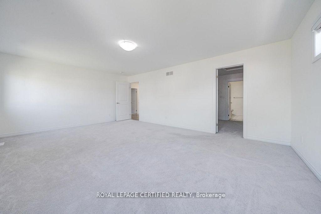 Photo 25 of 8077 Brookside Drive, Niagara Falls, Ascot — HOMEH