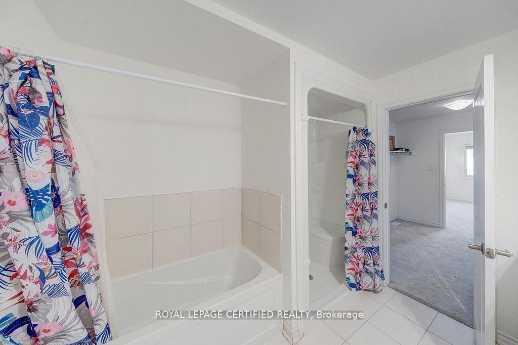 Photo 29 of 8077 Brookside Drive, Niagara Falls, Ascot — HOMEH