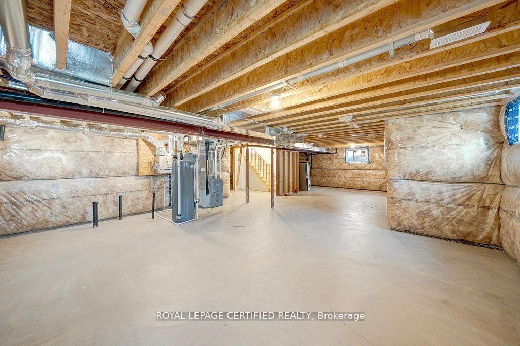 Photo 39 of 8077 Brookside Drive, Niagara Falls, Ascot — HOMEH