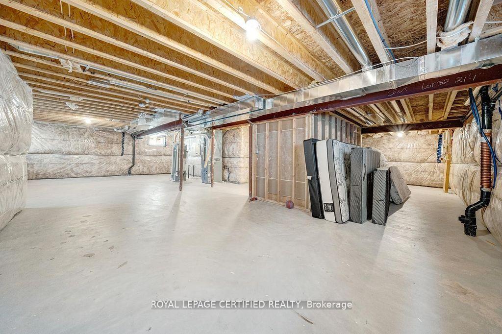 Photo 40 of 8077 Brookside Drive, Niagara Falls, Ascot — HOMEH