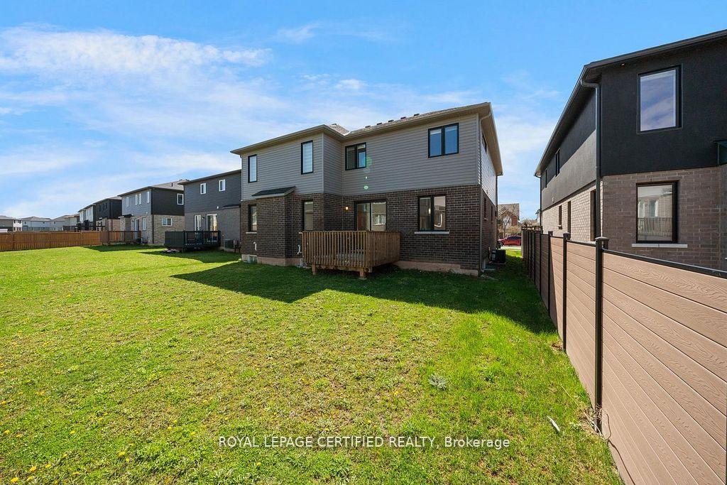Photo 43 of 8077 Brookside Drive, Niagara Falls, Ascot — HOMEH