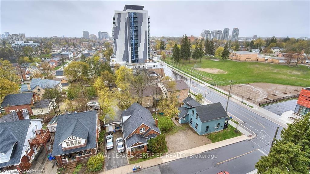 Photo 3 of Unit 901, 160 King Street N, Waterloo, Uptown West — HOMEH
