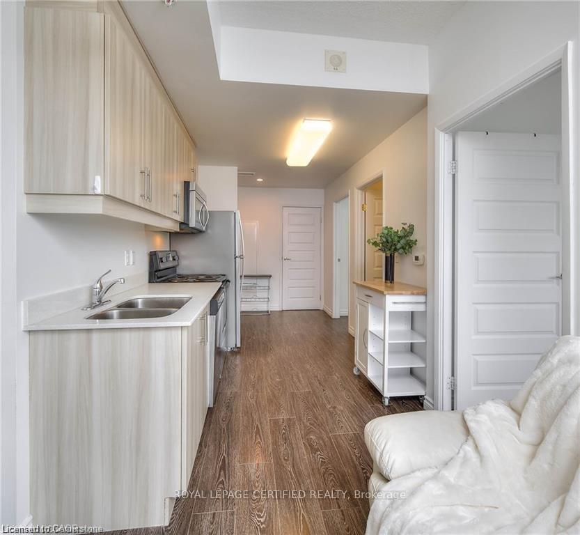 Photo 14 of Unit 901, 160 King Street N, Waterloo, Uptown West — HOMEH
