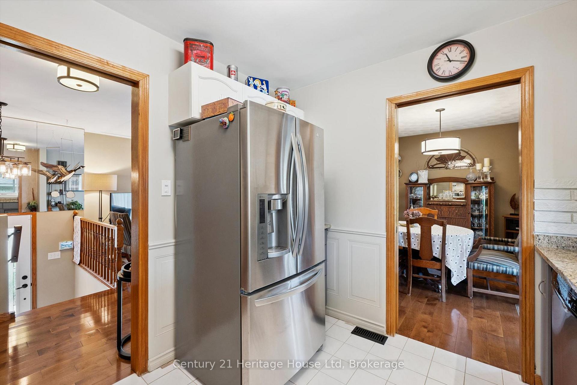 Photo 14 of 44 Inverness Drive, Guelph, Victoria North — HOMEH