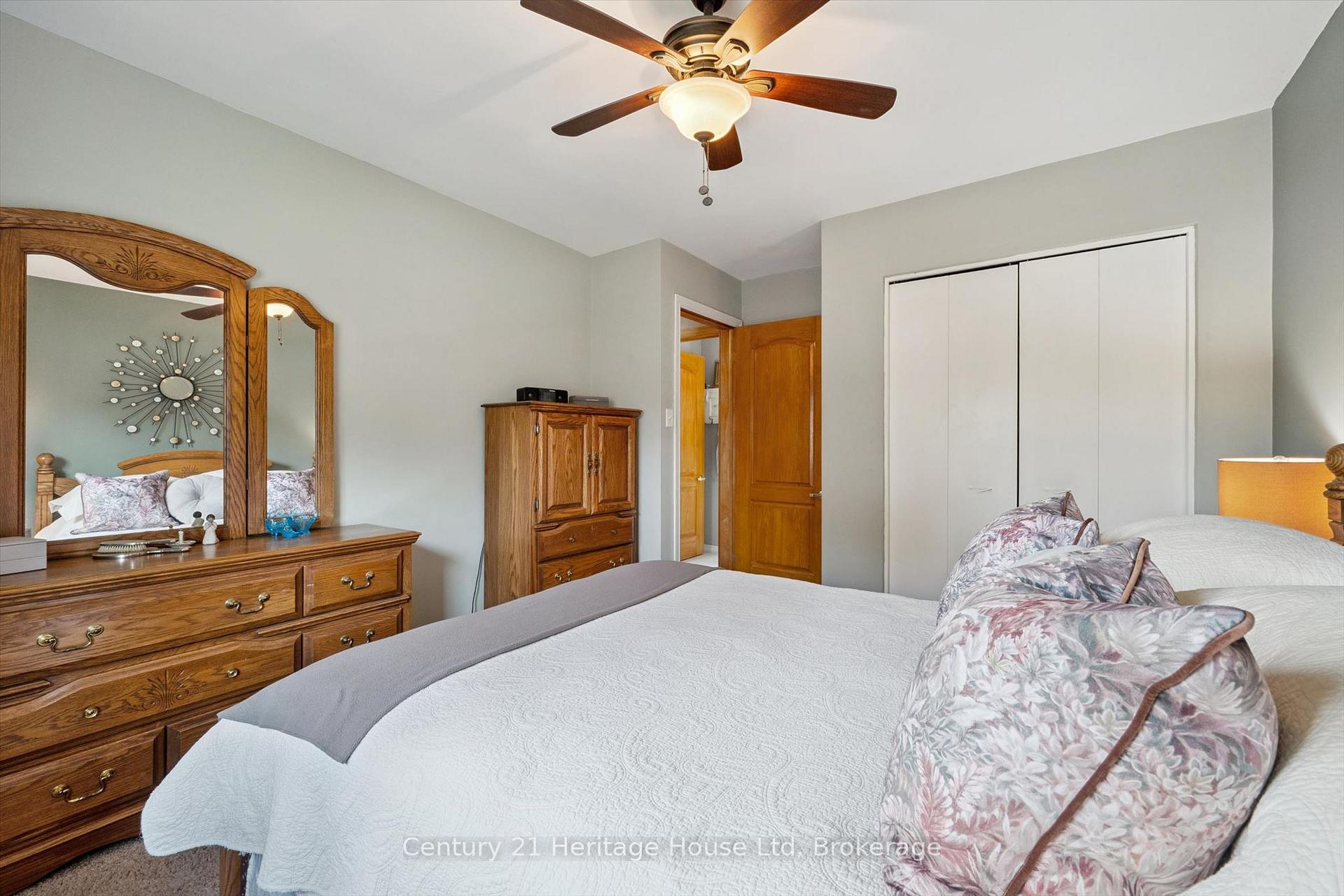 Photo 16 of 44 Inverness Drive, Guelph, Victoria North — HOMEH