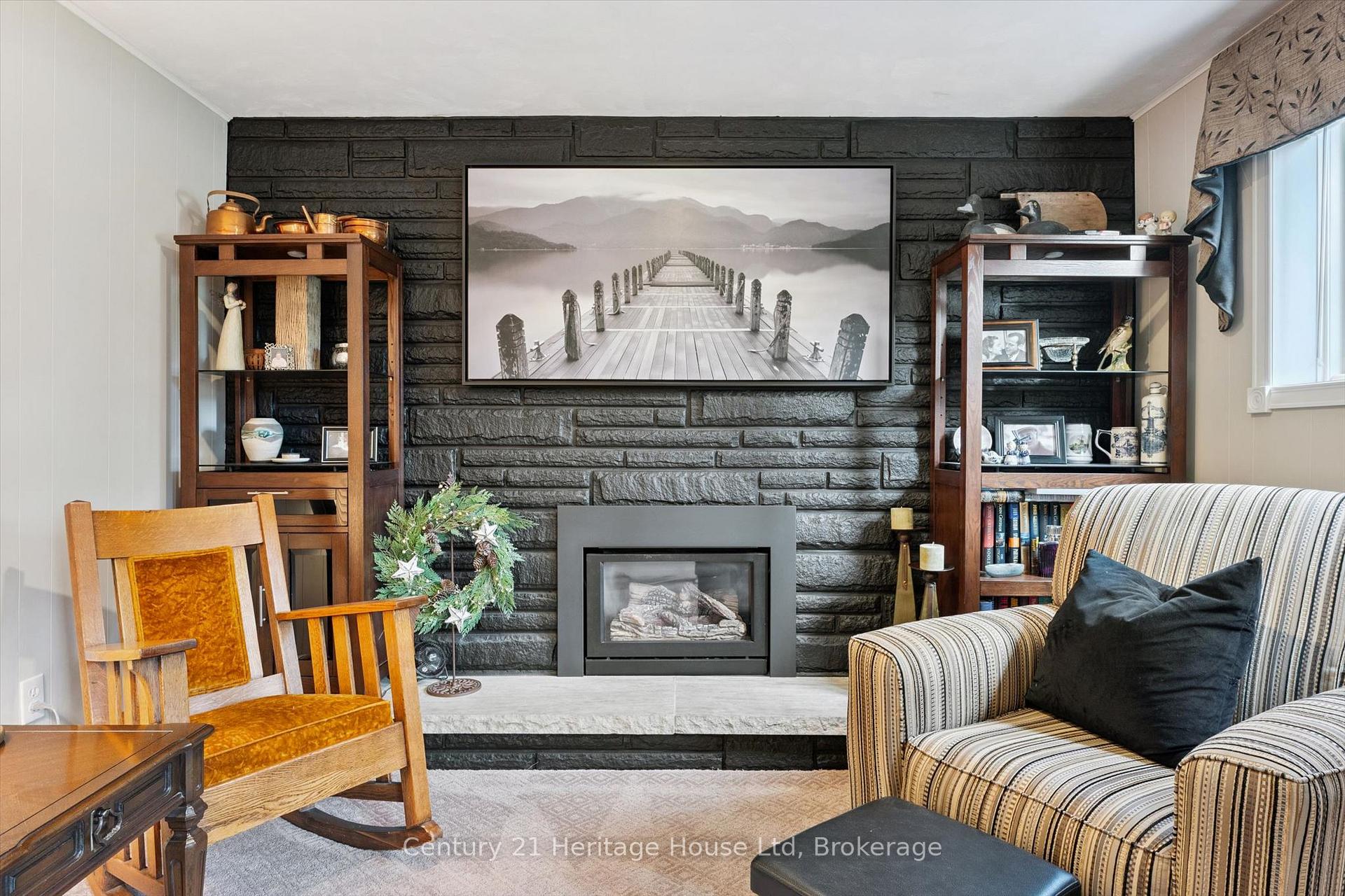 Photo 22 of 44 Inverness Drive, Guelph, Victoria North — HOMEH