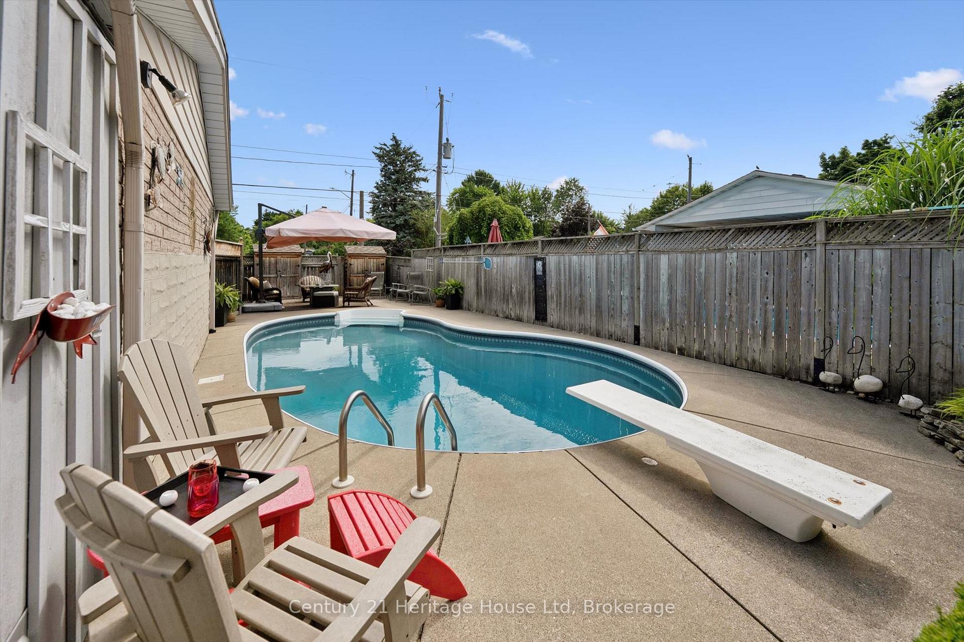 Photo 31 of 44 Inverness Drive, Guelph, Victoria North — HOMEH