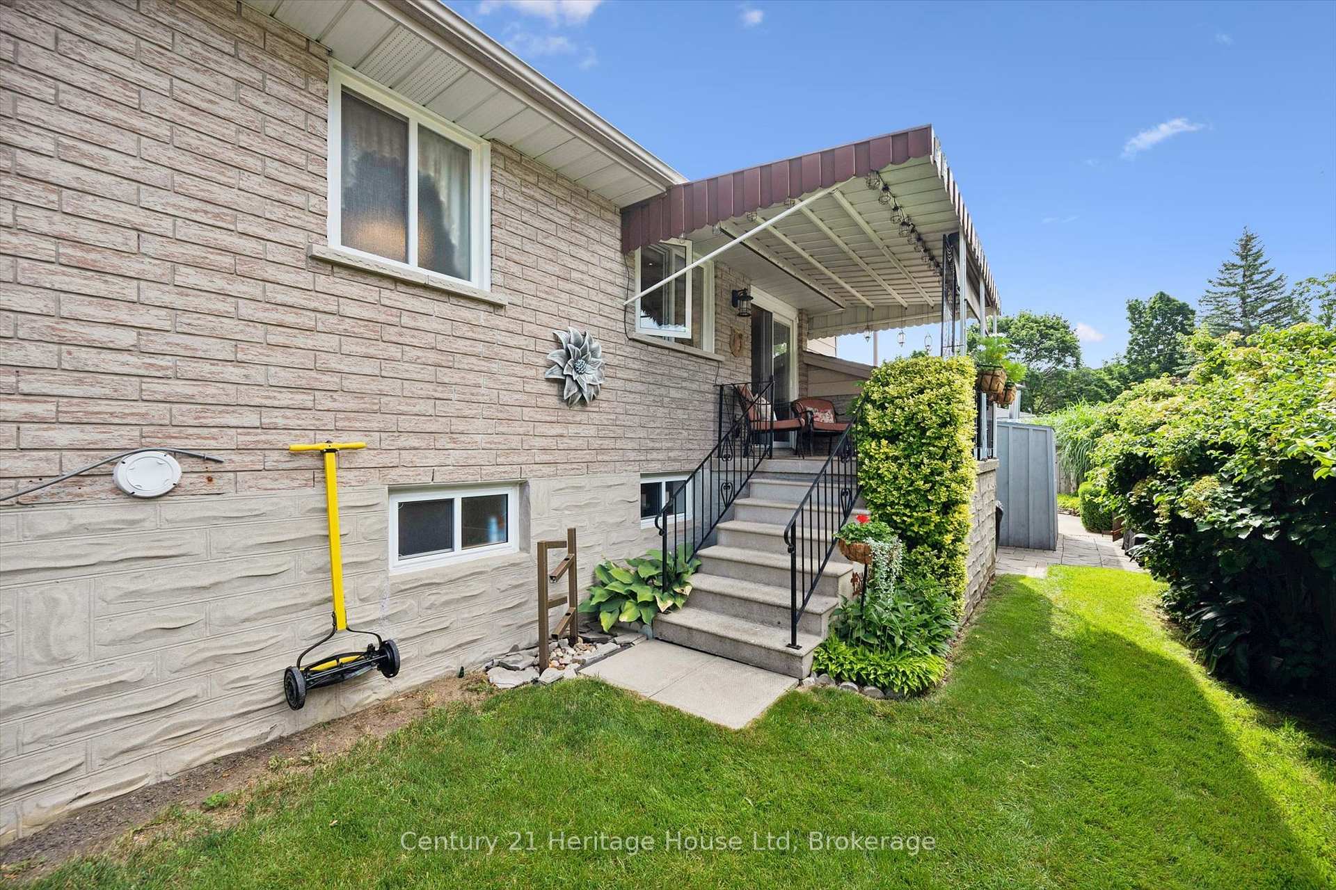 Photo 35 of 44 Inverness Drive, Guelph, Victoria North — HOMEH