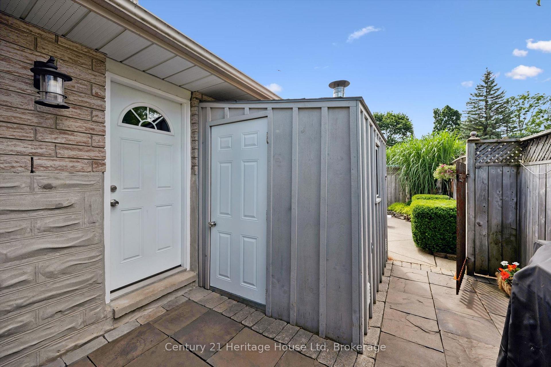 Photo 40 of 44 Inverness Drive, Guelph, Victoria North — HOMEH