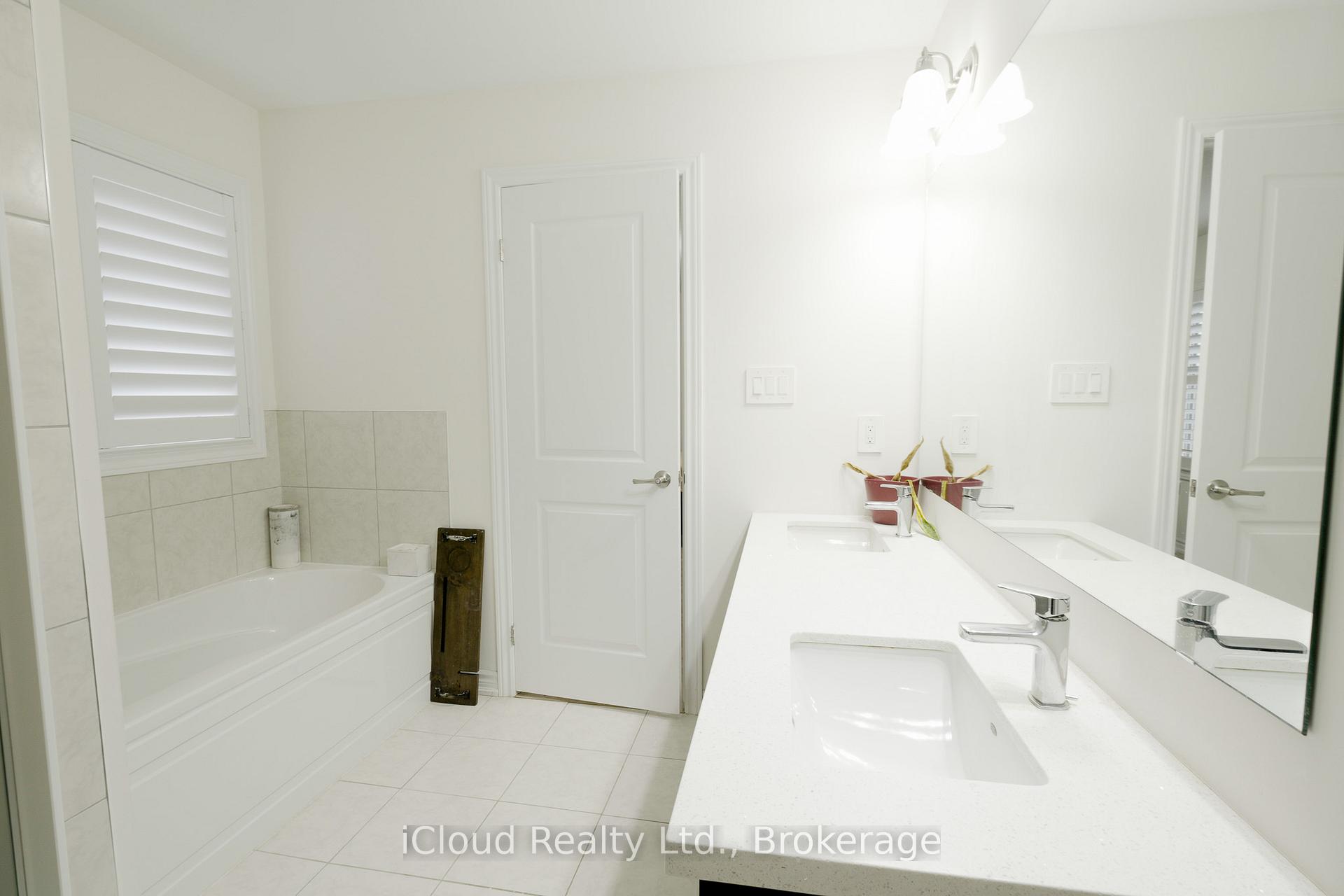 Photo 23 of 8 Whitton Drive, Brant, Paris — HOMEH