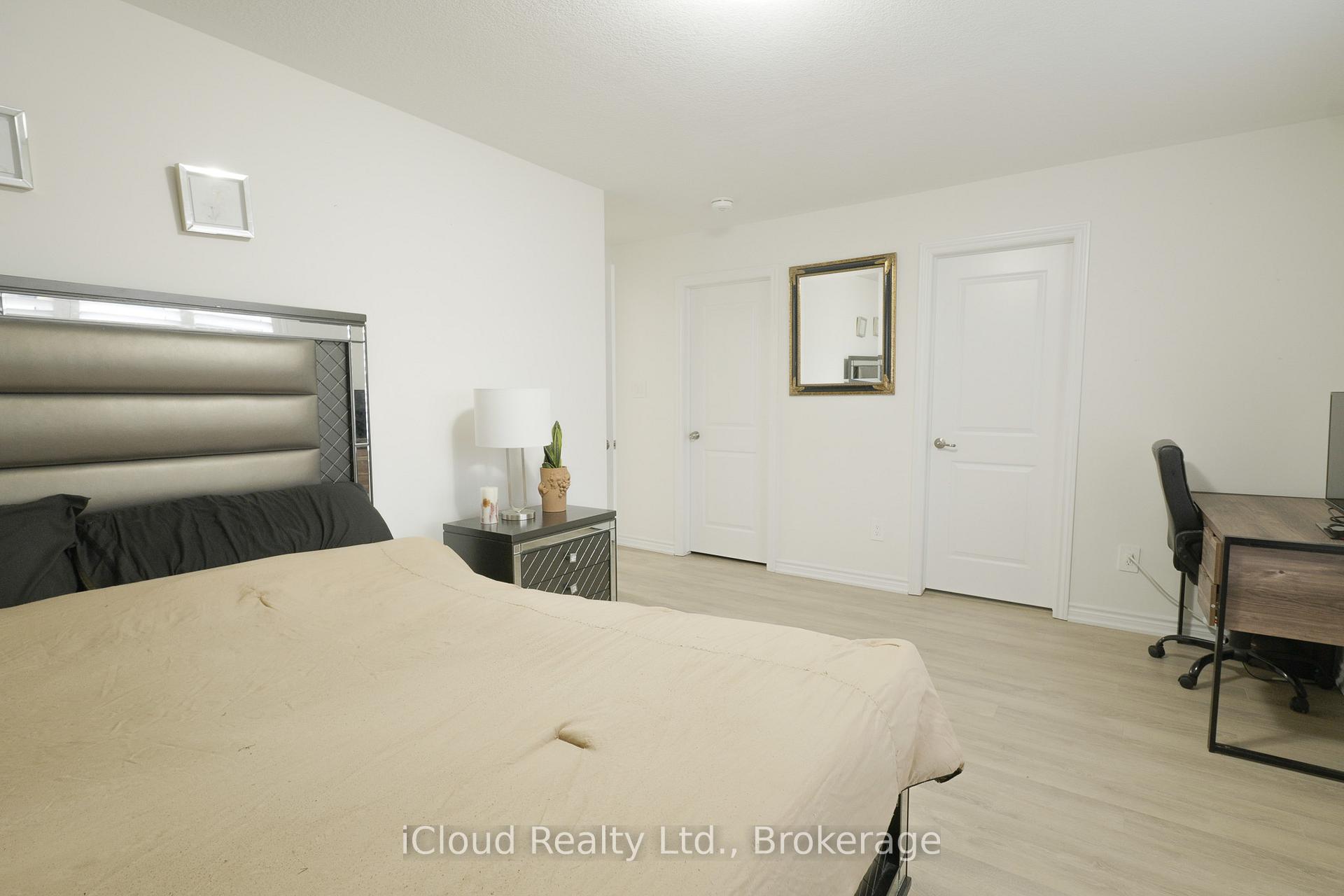 Photo 26 of 8 Whitton Drive, Brant, Paris — HOMEH