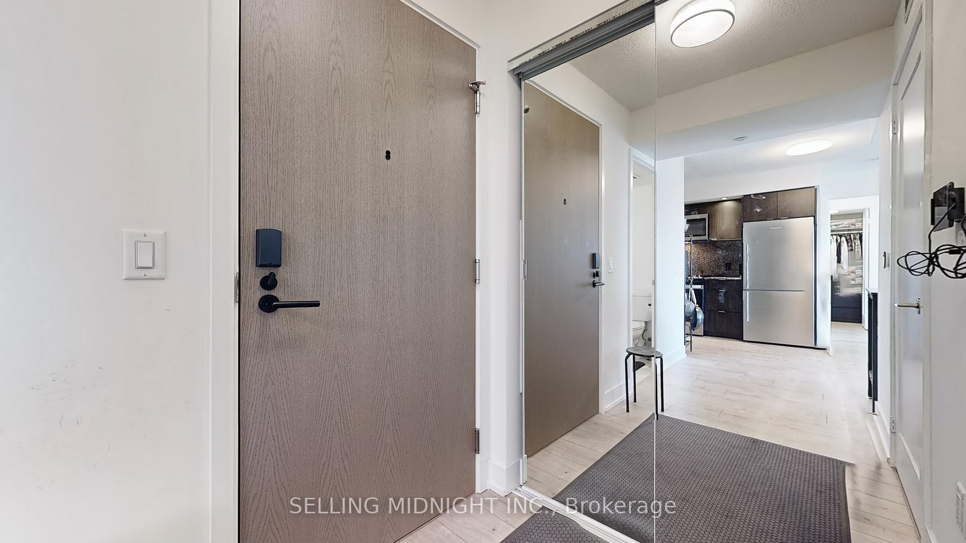 Photo 2 of Unit 1105, 10 Eva Road, Etobicoke, Etobicoke West Mall — HOMEH