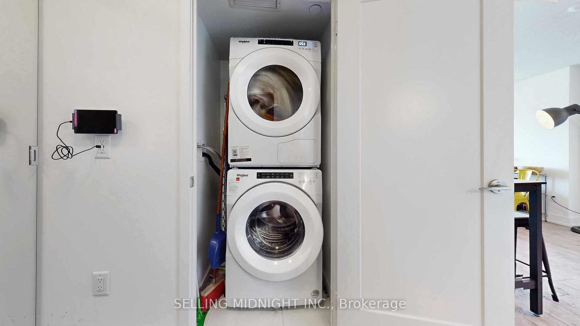 Photo 3 of Unit 1105, 10 Eva Road, Etobicoke, Etobicoke West Mall — HOMEH