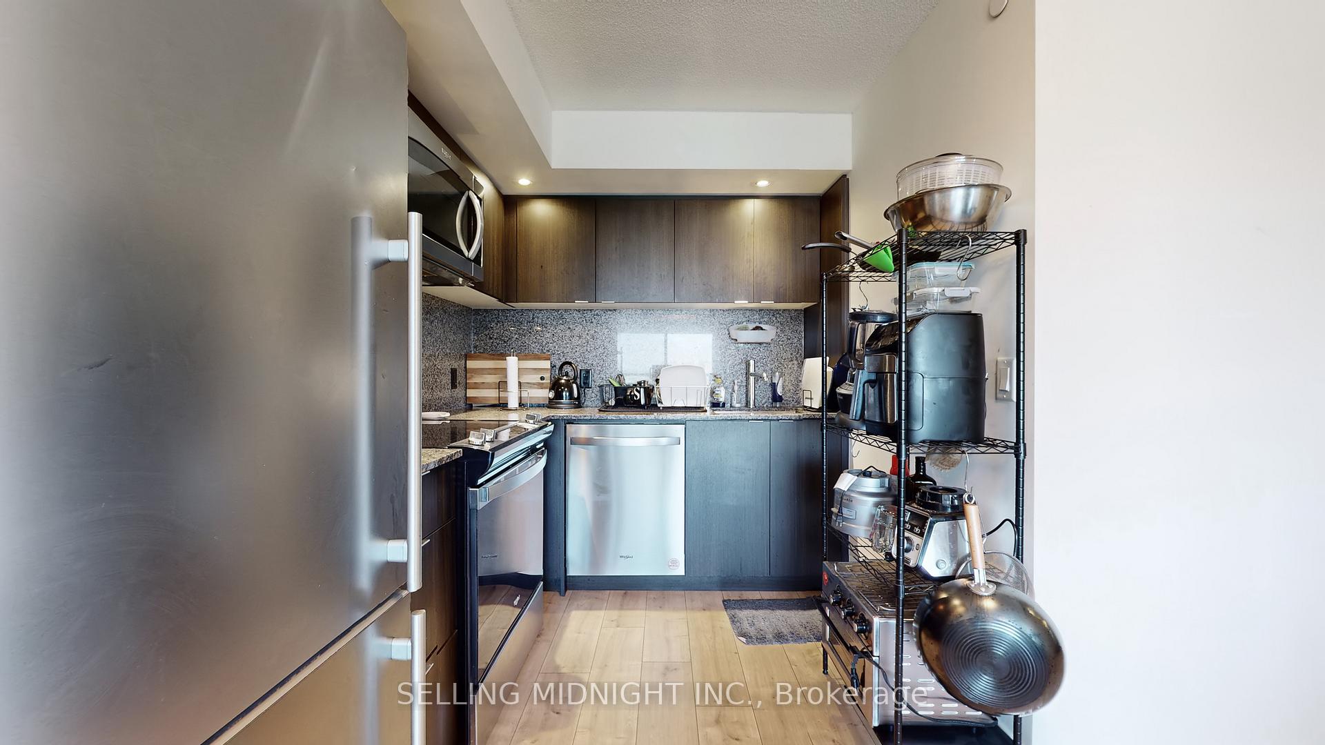 Photo 11 of Unit 1105, 10 Eva Road, Etobicoke, Etobicoke West Mall — HOMEH