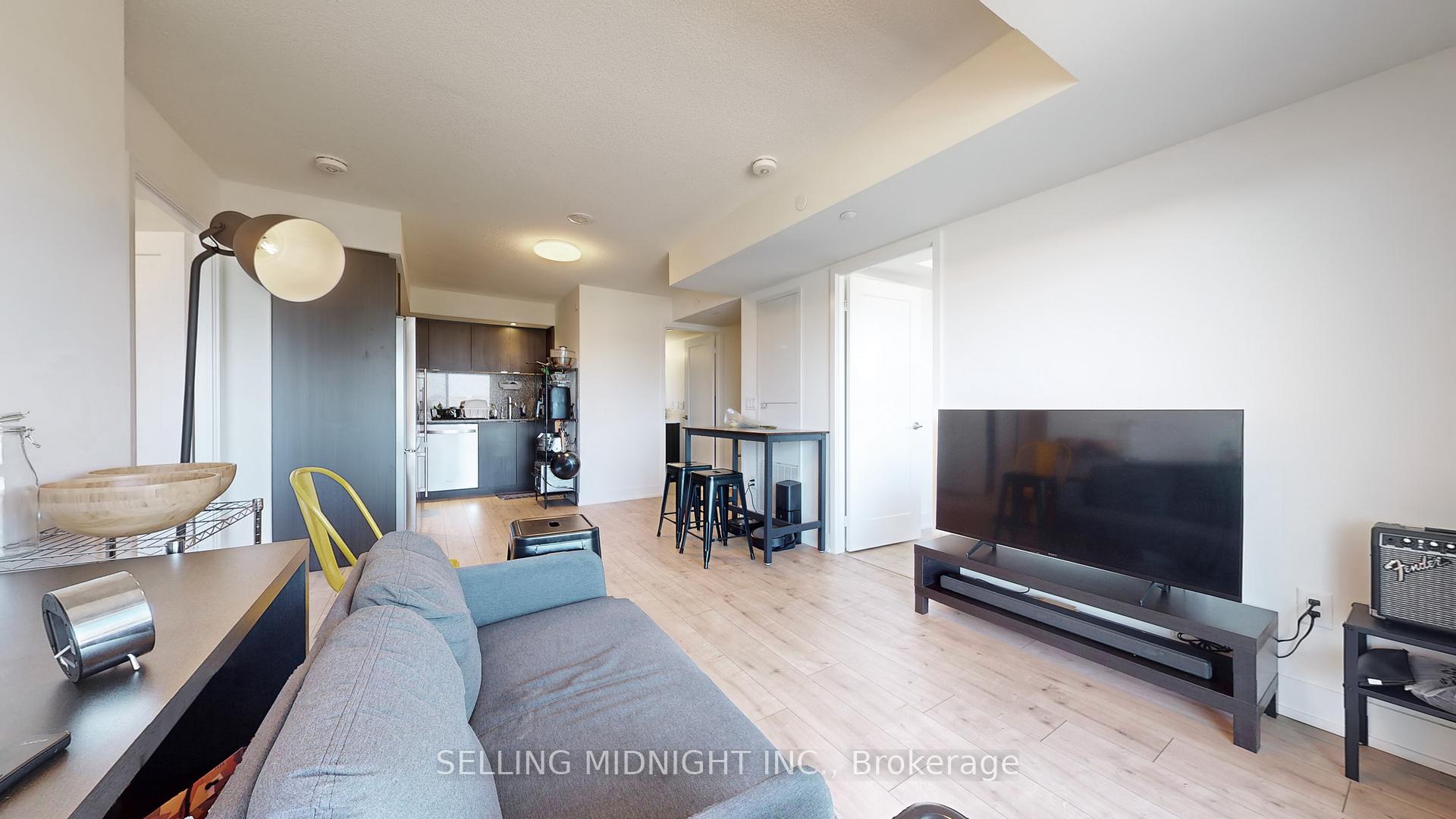 Photo 12 of Unit 1105, 10 Eva Road, Etobicoke, Etobicoke West Mall — HOMEH