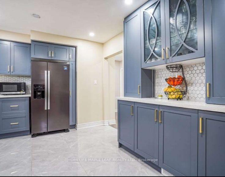 Photo 8 of Unit MAIN FLOOR, 6 Gretna Drive, Brampton, Northwood Park — HOMEH