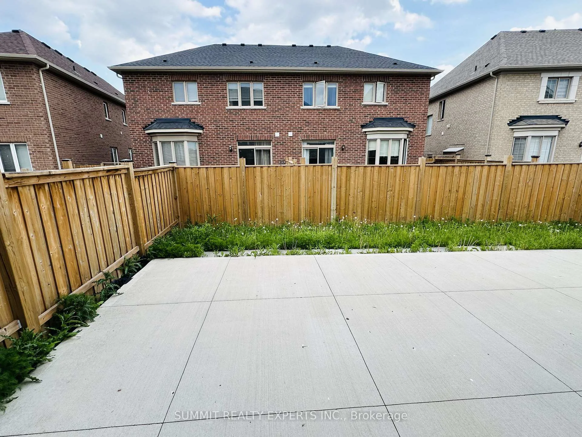 Photo 23 of 5 Merrybrook Trail, Brampton, Northwest Brampton — HOMEH