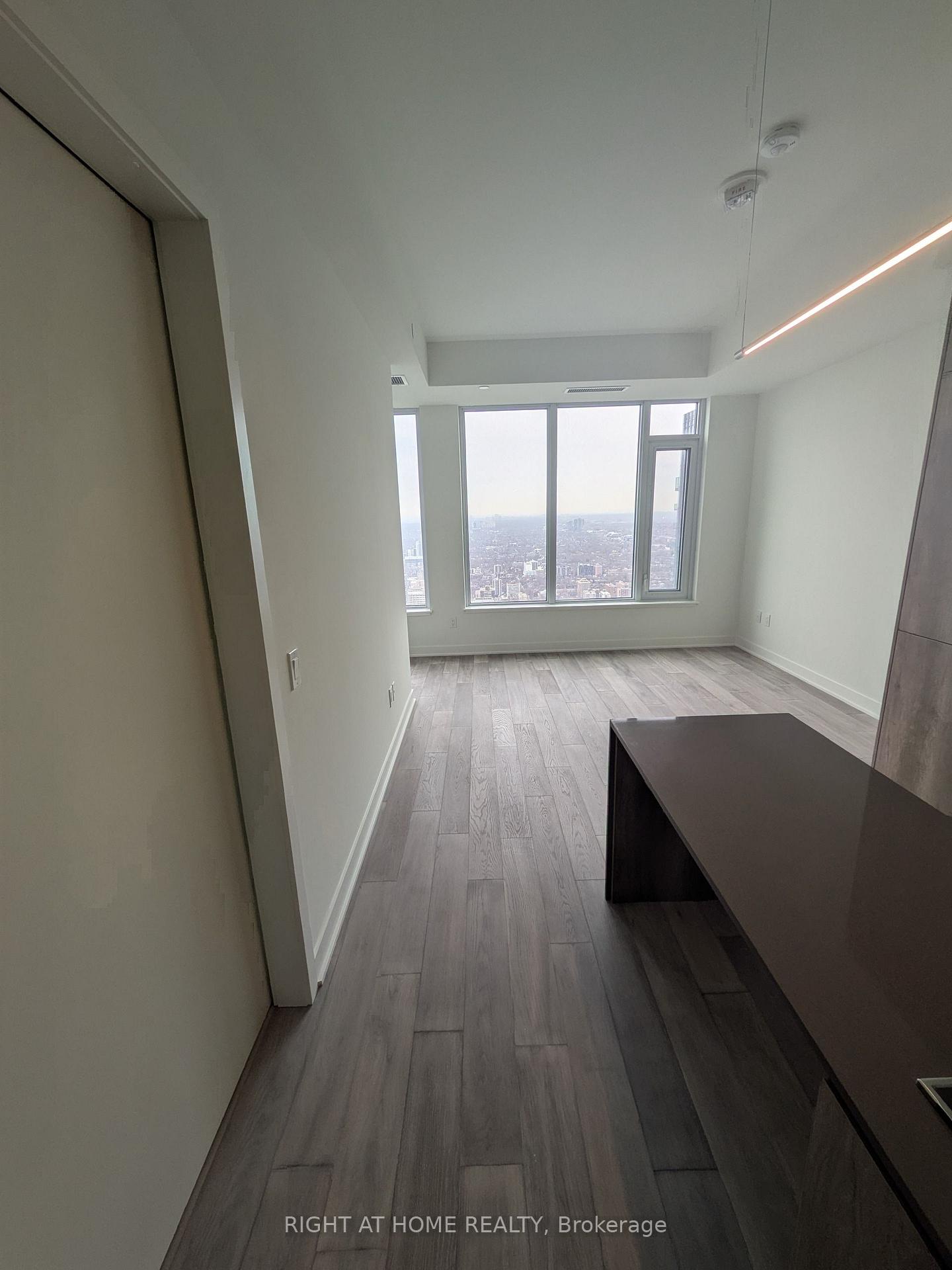 Photo 7 of Unit 5601, 11 Yorkville Avenue, Toronto, The Annex — HOMEH