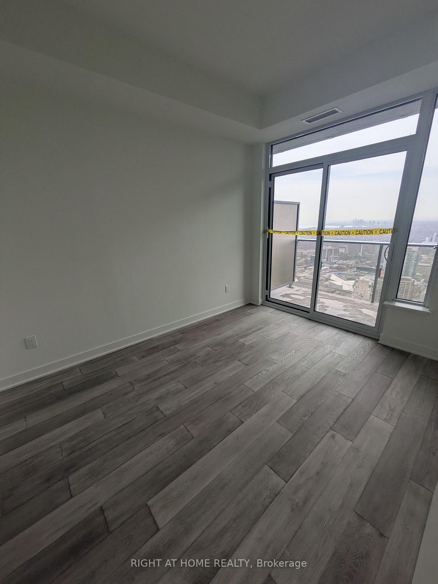 Photo 8 of Unit 5601, 11 Yorkville Avenue, Toronto, The Annex — HOMEH