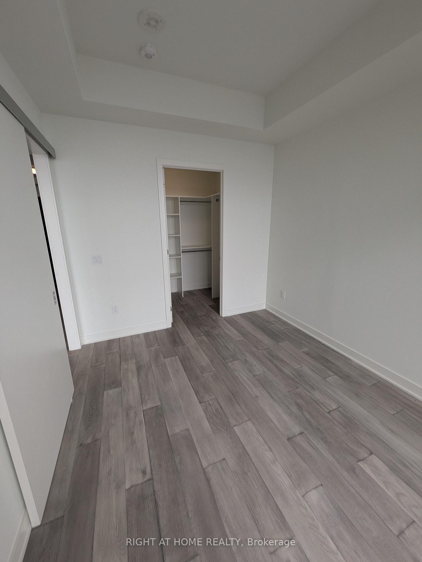 Photo 9 of Unit 5601, 11 Yorkville Avenue, Toronto, The Annex — HOMEH
