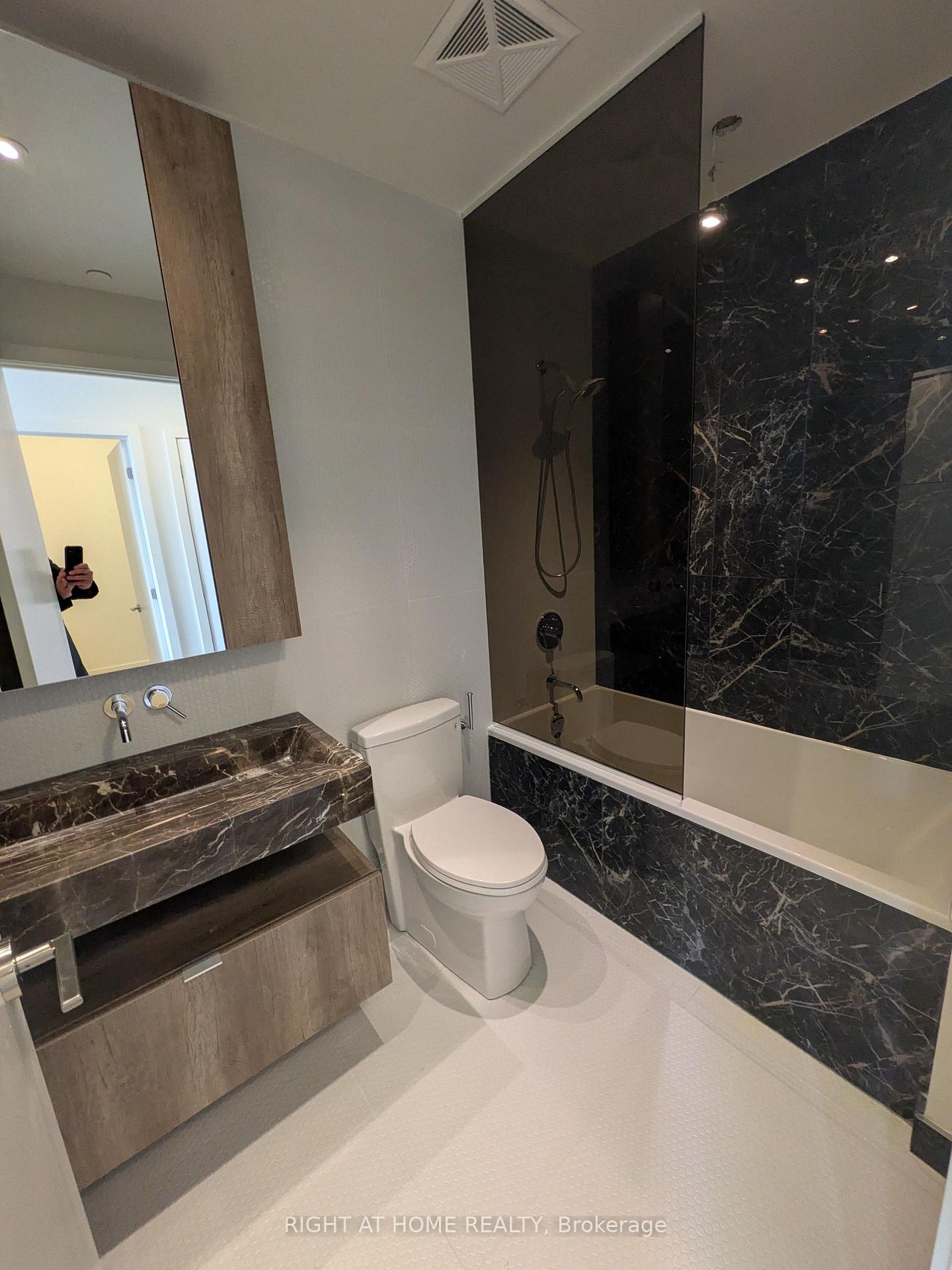Photo 11 of Unit 5601, 11 Yorkville Avenue, Toronto, The Annex — HOMEH