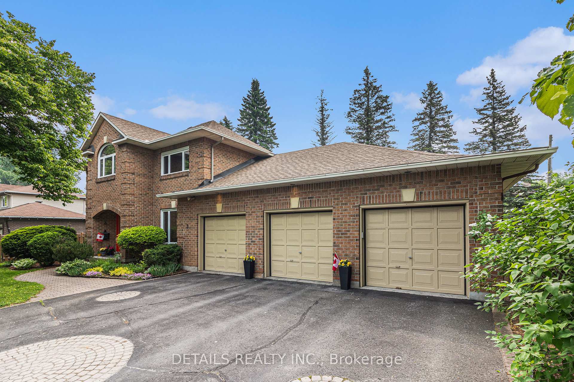 Photo 2 of 3 Wintergreen Drive, Ottawa, Stittsville (Central) — HOMEH