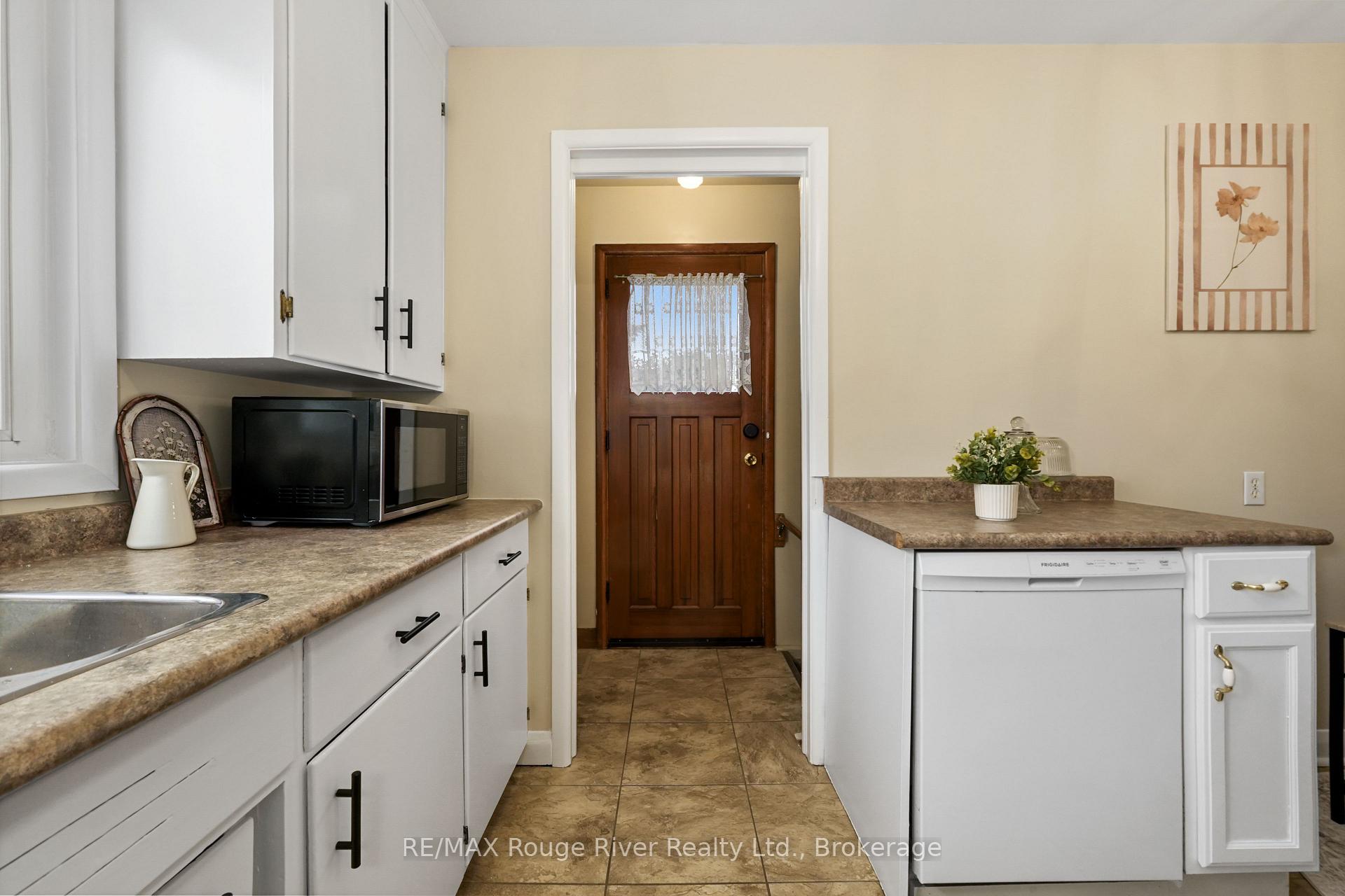 Photo 23 of 528 Barbara Street, Cobourg — HOMEH