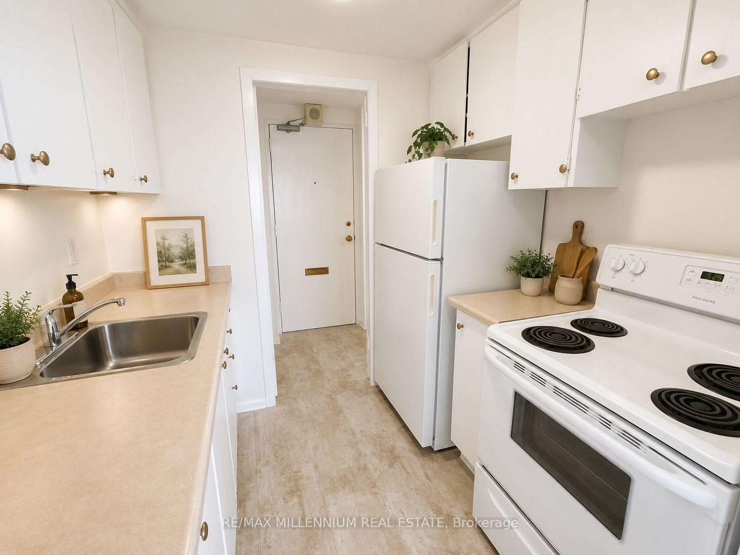 Photo 3 of Unit 1705, 250 Frederick Street, Kitchener, Civic Centre — HOMEH