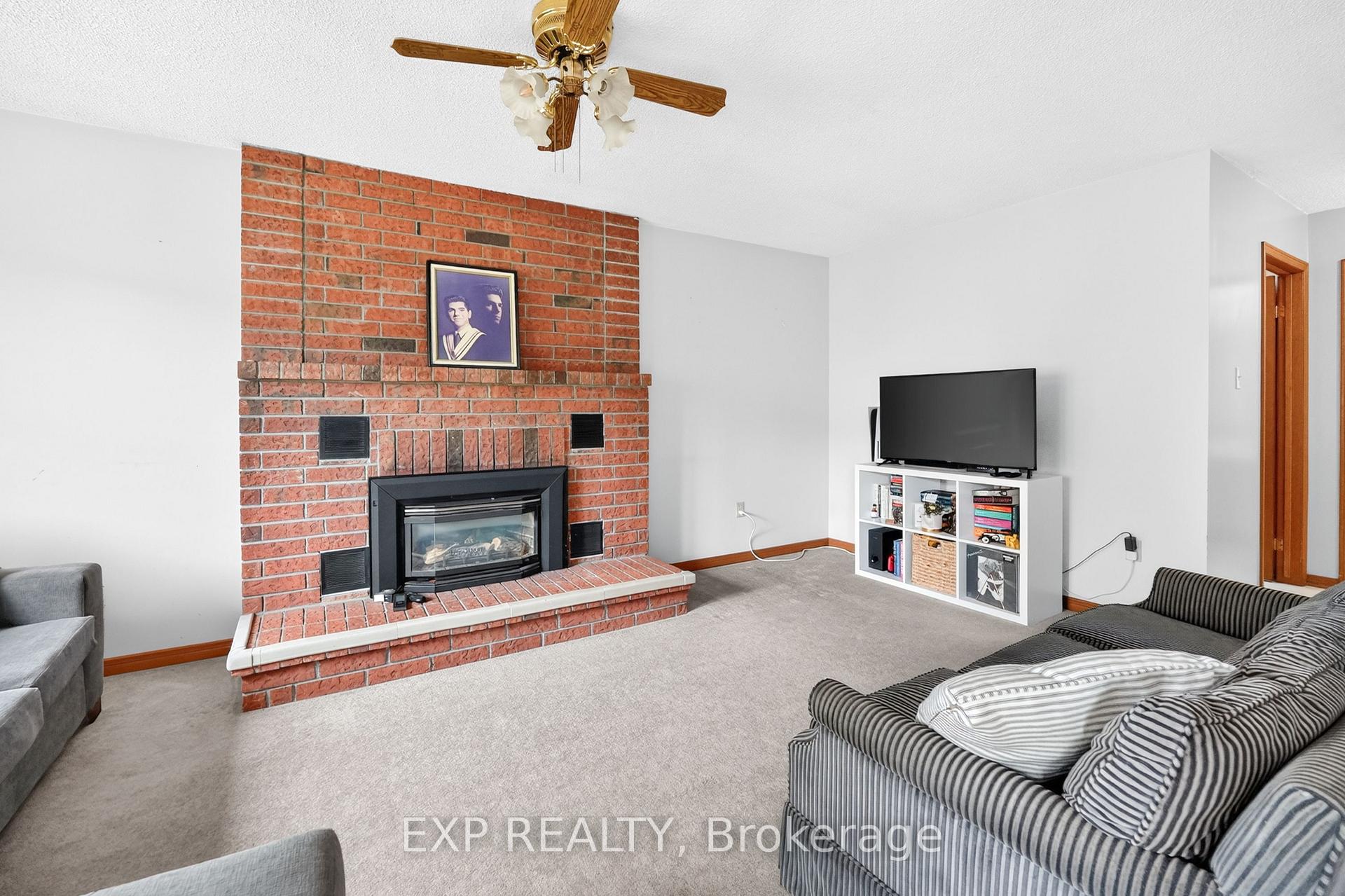 Photo 11 of 38 Farmington Drive, St. Catharines, Grapeview — HOMEH