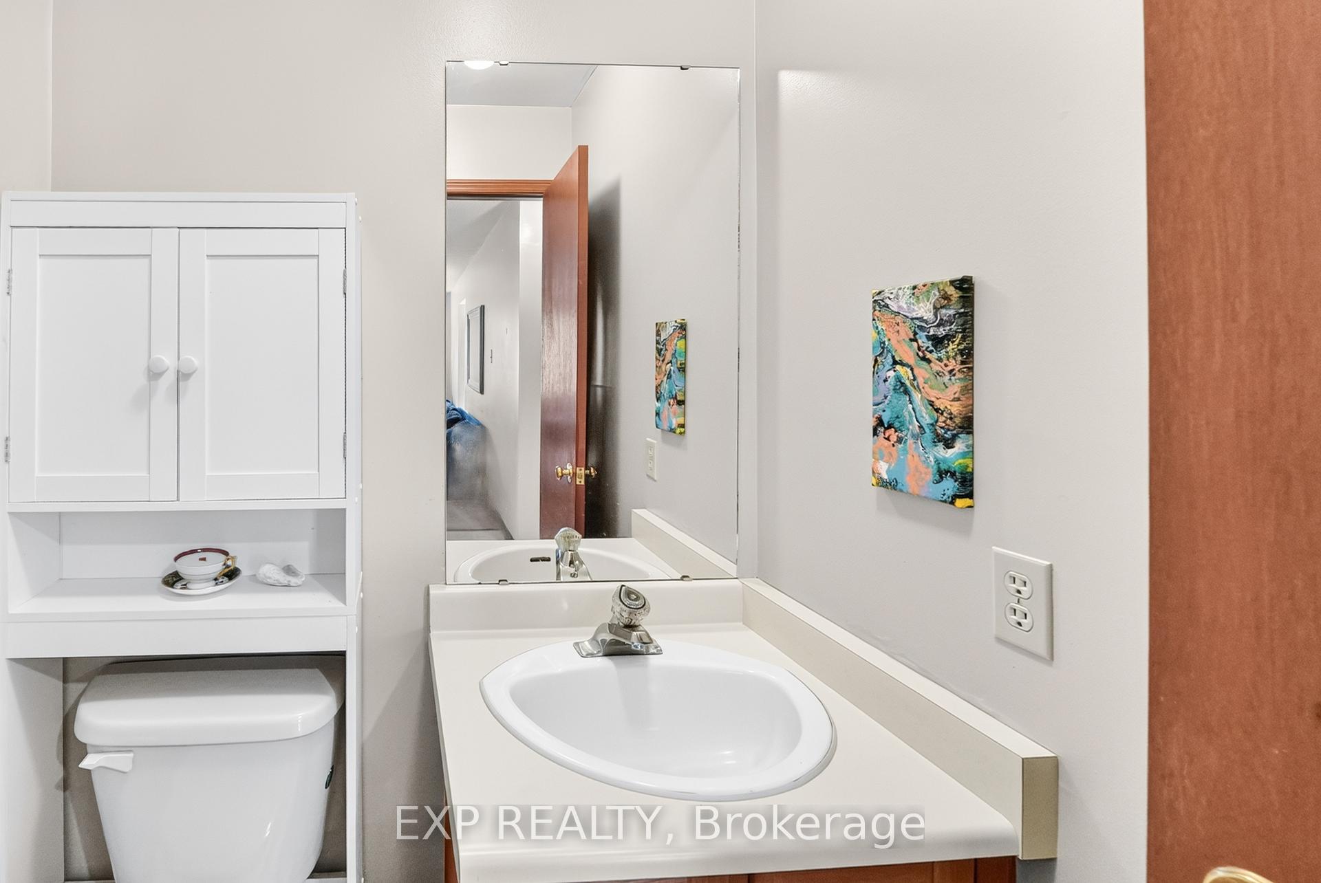 Photo 17 of 38 Farmington Drive, St. Catharines, Grapeview — HOMEH