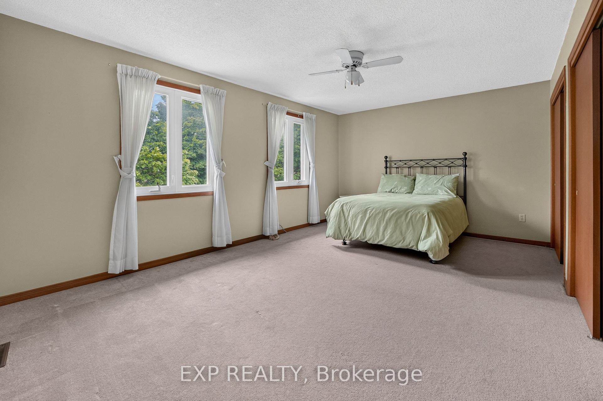 Photo 21 of 38 Farmington Drive, St. Catharines, Grapeview — HOMEH