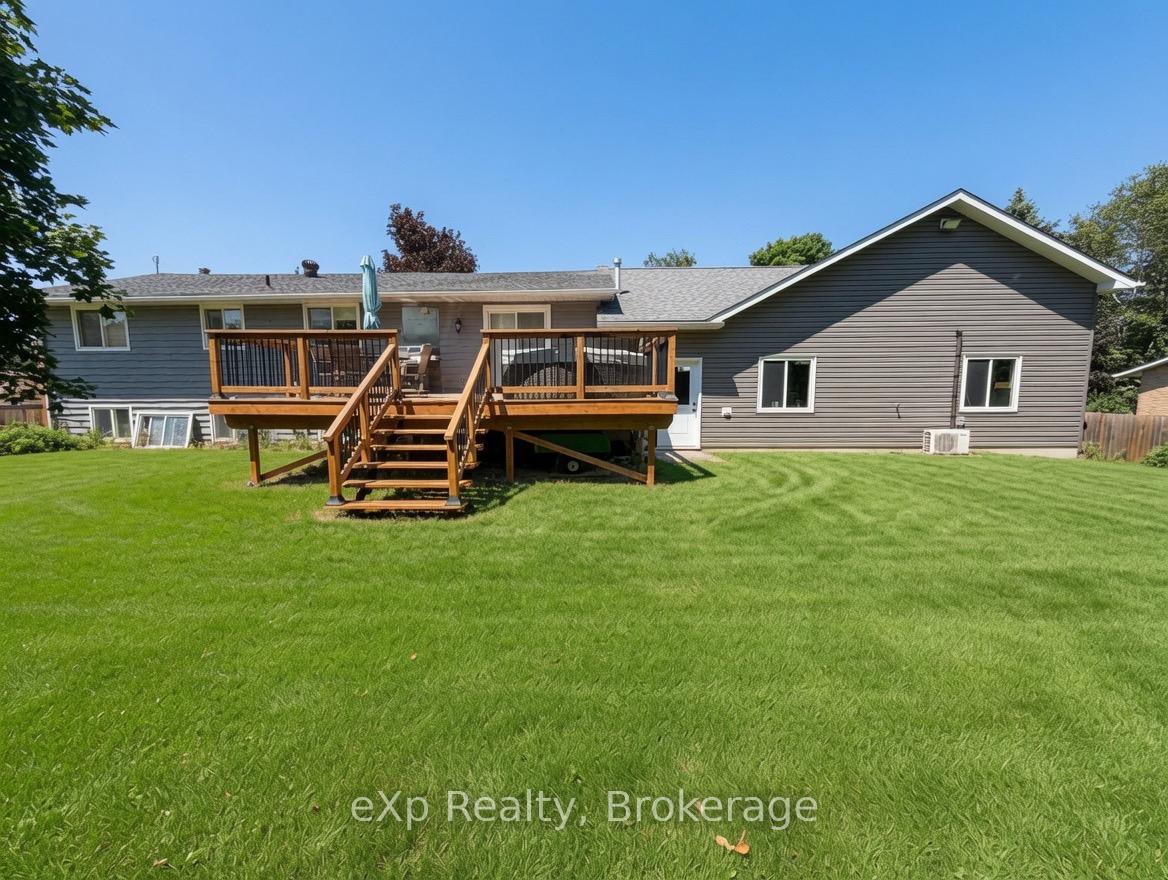 Photo 20 of 160 Westfall Crescent, West Grey — HOMEH