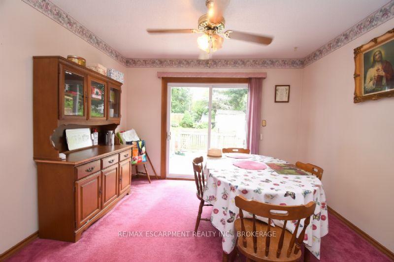Photo 4 of 6 Viscount Road, Brantford, Lynden Hills — HOMEH