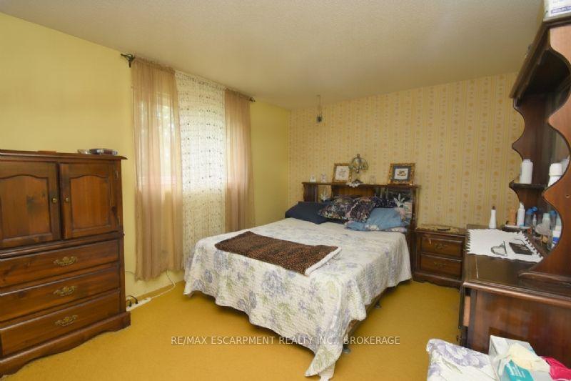 Photo 6 of 6 Viscount Road, Brantford, Lynden Hills — HOMEH