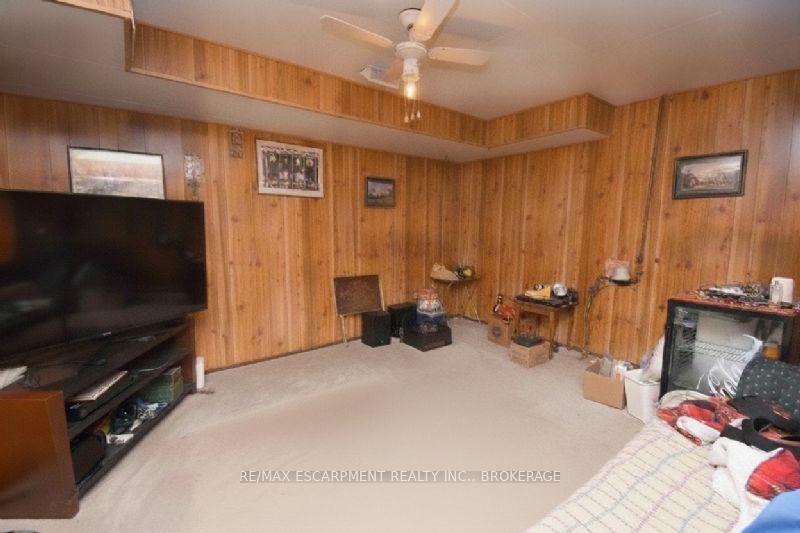 Photo 10 of 6 Viscount Road, Brantford, Lynden Hills — HOMEH